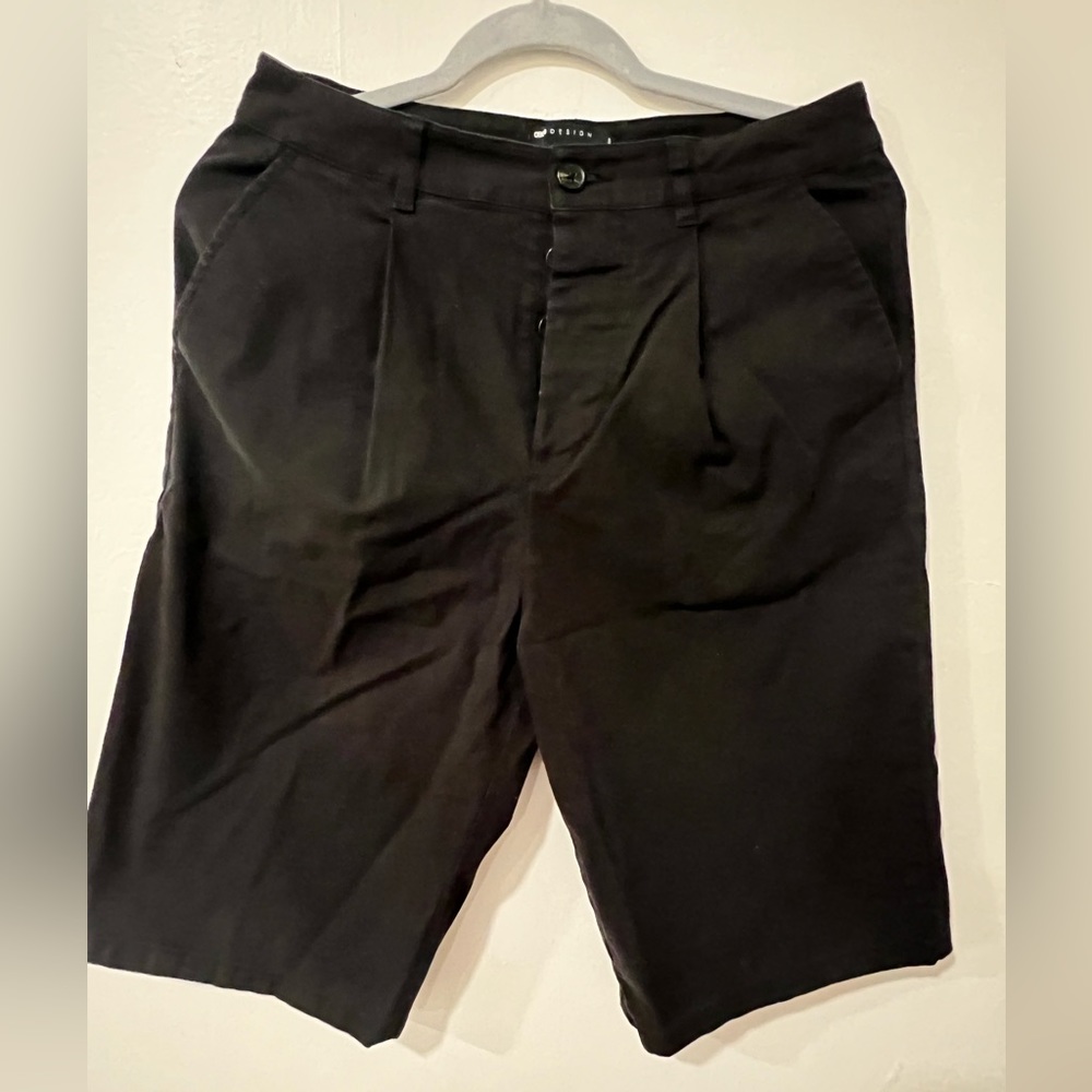 ASOS DESIGN wide chino shirts with pleats in black